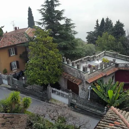 Pinetina Daire Gargnano